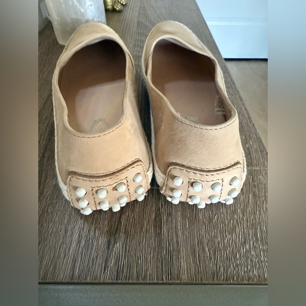 Tod’s Women’s Beige Leather Espadrille Driving Shoes Sz 36.5 Made in Italy